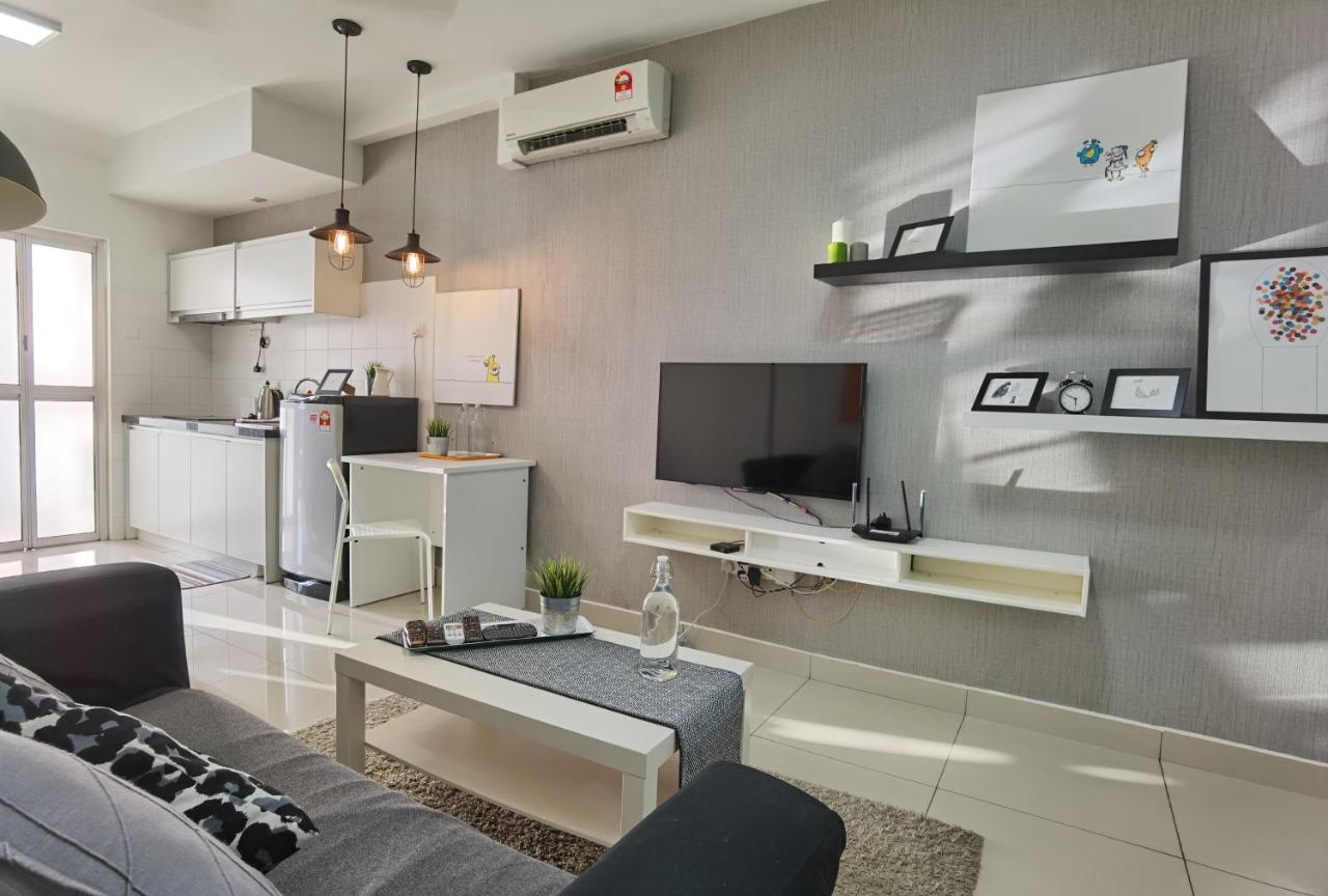 2 Bedroom Apartment - Mycribkl Neocyber Cyber Dzsaja Kültér fotó