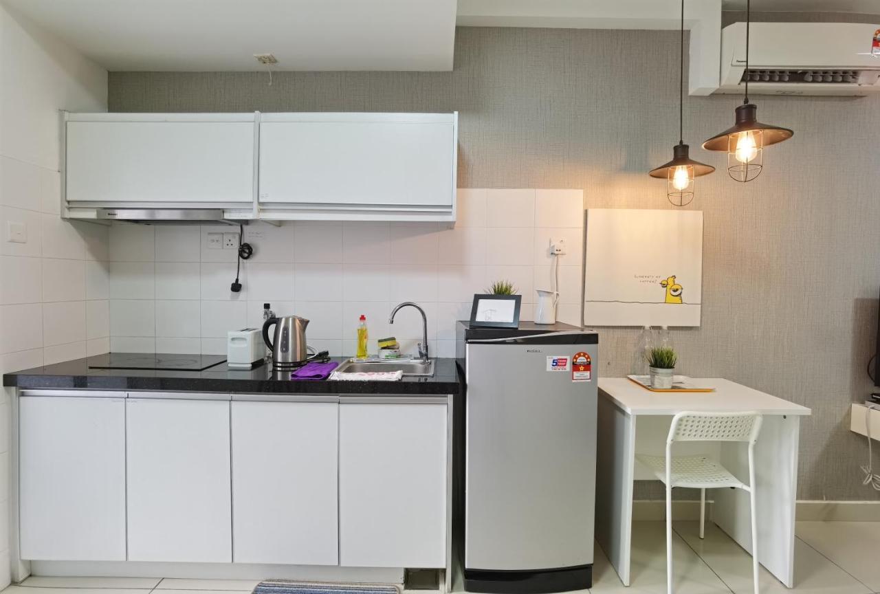 2 Bedroom Apartment - Mycribkl Neocyber Cyber Dzsaja Kültér fotó