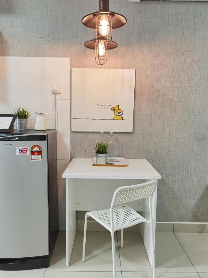 2 Bedroom Apartment - Mycribkl Neocyber Cyber Dzsaja Kültér fotó