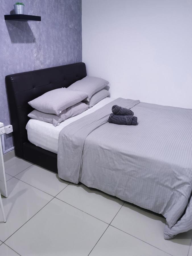 2 Bedroom Apartment - Mycribkl Neocyber Cyber Dzsaja Kültér fotó